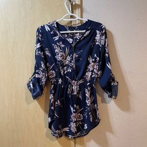 Women Small Beautiful Rue21 Spring Floral Blouse Casual to Career